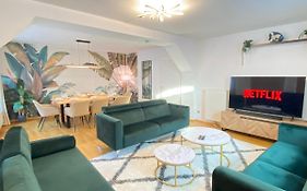 Luxomes: Tropical Style - Old Town - Central Ingolstadt